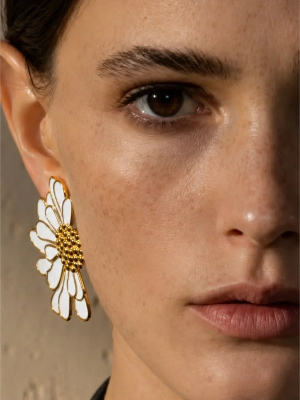 White and Gold Daisy Statement Earrings
